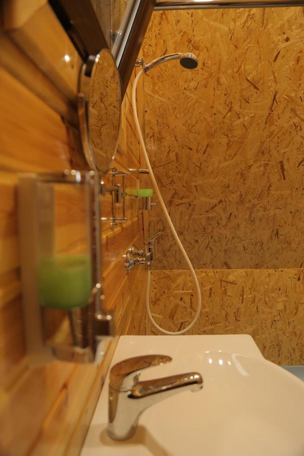 Glamping Wolf Mount Villa Margahovit Kültér fotó