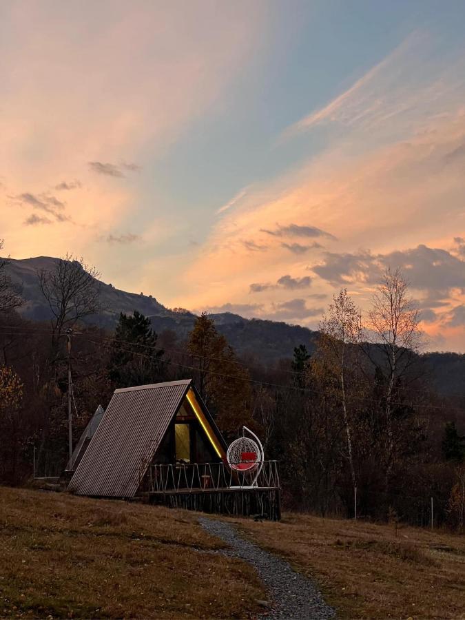 Glamping Wolf Mount Villa Margahovit Kültér fotó